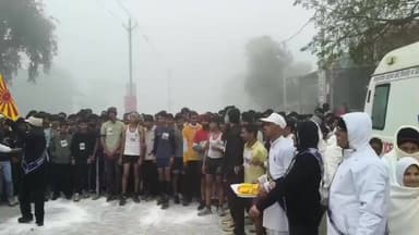 खिलचीपुर: राष्ट्रीय युवा दिवस पर प्रजापिता ब्रह्माकुमारीज़ द्वारा 'युवाओं की दौड़ मैराथन 2026' का आयोजन