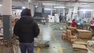 मुरादाबाद: 'पीतल नगरी' वैश्विक युद्धों और अमेरिका द्वारा लगाए गए भारी टैक्स के कारण गंभीर आर्थिक संकट से जूझ रही है #jansamasya