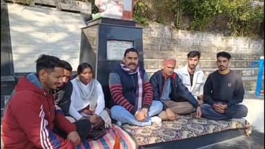 जोगिंदर नगर: जोगिन्दरनगर में जिला कांग्रेस कमेटी के पूर्व उपाध्यक्ष गुरु शरण परमार ने कहा- मनरेगा से छेड़छाड़ बर्दाश्त नहीं की जाएगी