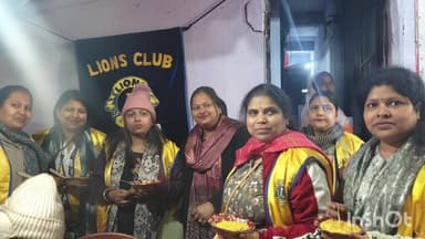 चाईबासा: लायंस क्लब चाईबासा लावन्या ने कड़ाके की ठंड में कराया खिचड़ी भोग का वितरण