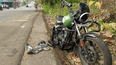 തൊടുപുഴ: തൊടുപുഴ കോലാനി ബൈപ്പാസിൽ ഉണ്ടായ വാഹനാപകടത്തിൽ എൻജിനിയറിംഗ് വിദ്യാർത്ഥി മരിച്ചു