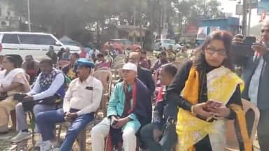 ফরিদপুর দুর্গাপুর: এমজিএনআরইজিএস নাম পরিবর্তনের প্রতিবাদে দুর্গাপুরে কংগ্রেসের সত্যাগ্রহ অনশন, দুর্গাপুর স্টিল মার্কেটের পাঁচমাথা মোড়ে