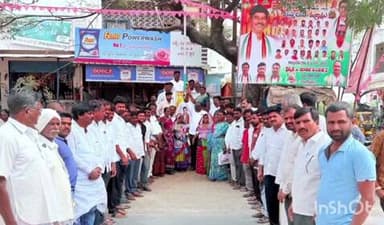 తిమ్మాజిపేట: తిమ్మాజిపేటలో నాగర్ కర్నూల్ ఎమ్మెల్యే రాజేష్ రెడ్డి చిత్రపటానికి పాలాభిషేకం