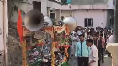 बुरहानपुर नगर: लोनी में एक कुत्ते की मौत होने पर निकाली गई शव यात्रा