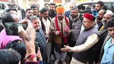 गोंडा: पूर्व WFI चीफ बृजभूषण शरण सिंह ने पूर्व विधायक तुलसीदास रायचंदानी के आवास पर की मुलाकात, नेता जी के समर्थक रहे मौजूद