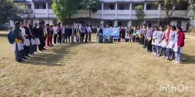 सोहागपुर: पंडित शंभूनाथ शुक्ला विश्वविद्यालय में छात्र एवं नगर पालिका की टीम ने किया श्रमदान