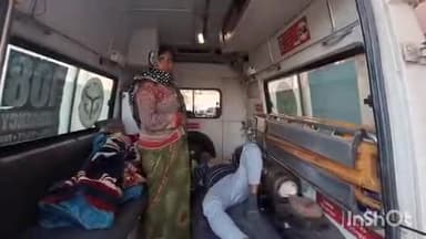 सासनी: सासनी के गांव बसगोई में आपसी कहासुनी को लेकर दो पक्षों में हुई मारपीट में एक व्यक्ति हुआ घायल परिजन लेकर आए अस्पताल