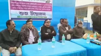 রায়গঞ্জ: কমলাবাড়ি ১ গ্রাম পঞ্চায়েতের বোগ্রামে রাস্তা মেরামতির কাজের শুভ সুভনা করলেন রায়গঞ্জের বিধায়ক কৃষ্ণ কল্যাণী