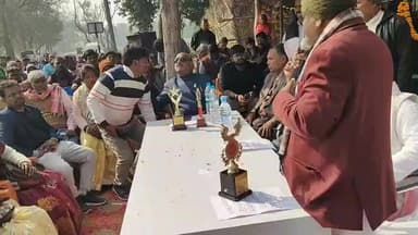 साहिबगंज: बोरियाे शिबू सोरेन डिग्री कॉलेज में शिबू सोरेन के प्रतिमा का अनावरण करने के उपरांन्त संवोधन करते पूर्व विधायक लोबिन हेंम