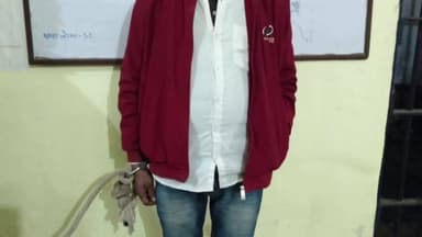 बलिया: बलिया पुलिस ने मिर्जापुर चौक से 10.44 लीटर विदेशी शराब के साथ एक शराब कारोबारी को किया गिरफ्तार