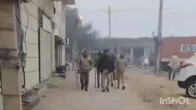 फतेहाबाद: फतेहाबाद पुलिस ने गुरु नानकपुरा चौकी क्षेत्र में की पैदल गश्त, सुरक्षा बढ़ाई