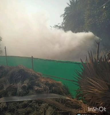 नाला: धोबना पंचायत के बगछेरा गांव में खलिहान में आग लगने से लाखों की संपत्ति राख, मौके पर पहुंची पुलिस