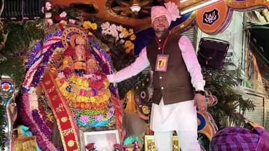 जौरा: जौरा शहर के मुख्य मार्ग से श्याम भक्तों ने निकाली खाटू वाले श्याम की निशान यात्रा