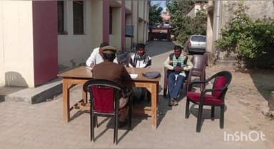 रॉबर्ट्सगंज: सोनभद्र में टूटते रिश्तों को जोड़ने में पुलिस, परिवार परामर्श में आए 4 मामलों में से 1 का किया निस्तारण