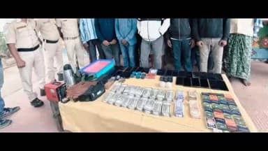 ଦିଗପହଣ୍ଡି: ଗଞ୍ଜାମ ଜିଲ୍ଲା ଦିଗପହଣ୍ଡି ଥାନା କରପଡା ଗ୍ରାମ ଜଙ୍ଗଲ ରେ ପୋଲିସ ପ୍ରଶାସନ ର ଚଢାଉ କରାଯାଇ 26 ଜଣ ଜୁଆଡି କୁ ଗିରଫ କରାଯାଇଛି ।