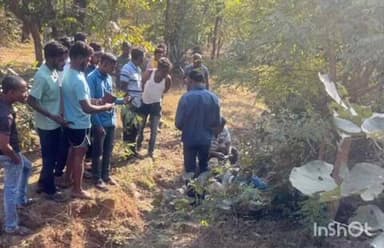 कुरखेडा: दूचाकी रस्त्यालगत असलेल्या दगडावर धडकल्याने दूचाकीचालक ठार, सोनसरी-उराडी मार्गावरील घटणा