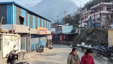 जोशियाड़ा: अंकिता भंडारी हत्याकांड में पीड़ित परिवार को न्याय दिलाने की मांग को लेकर उत्तरकाशी जिला मुख्यालय में बाजार बंद रहा