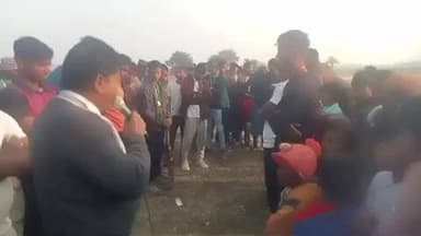 धोरैया: बसबिट्टा गांव में क्रिकेट टूर्नामेंट का आयोजन, विजेता और उपविजेता टीम को मिला पुरस्कार