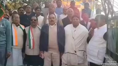 देवघर: टावर चौक स्थित महात्मा गांधी प्रतिमा स्थल के पास कांग्रेस पार्टी द्वारा एक दिवसीय उपवास कार्यक्रम का आयोजन