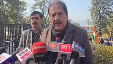 बिलासपुर सदर: मनरेगा का नाम बदलने पर कांग्रेस ने किया विरोध, जिला मुख्यालय पर धरना-प्रदर्शन पूर्व मंत्री रामलाल जी