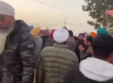 ਹੁਸ਼ਿਆਰਪੁਰ: ਪਿੰਡ ਸਿੰਘਪੁਰ ਜੱਟਾਂ ਪਹੁੰਚੇ ਵਿਧਾਇਕ ਘੁੰਮਣ, ਫੁਟਬਾਲ ਟੂਰਨਾਮੈਂਟ ਵਿੱਚ ਕੀਤੀ ਸ਼ਮੂਲੀਅਤ