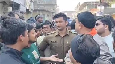 रतलाम नगर: गौमांस परिवहन की आशंका पर बवाल, हिंदू संगठनों ने बाजना बस स्टैंड चौराहे पर किया चक्काजाम, कार्रवाई की मांग