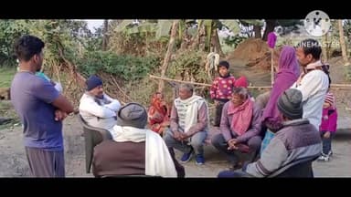 ज़ीरादेई: मनिया गांव पहुंचकर पूर्व विधायक ने मृतक के परिजनों को दी सांत्वना