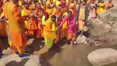 बोलबा: बोलबा के लेटाबेड़ा गांव में बजरंगबली शिव मंदिर में तृतीय वार्षिक महोत्सव पर भव्य कलश यात्रा का आयोजन