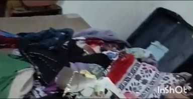 चांदपुर: चांदपुर के फीना कॉलोनी में अज्ञात चोरों ने घर में घुसकर सोने के जेवरात, मोबाइल, सिलेंडर व नगदी की चोरी की