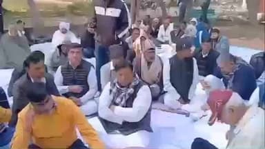 भिवानी: मनरेगा बचाओ मुहिम के तहत भिवानी में कांग्रेस कार्यकर्ताओं का एक दिवसीय उपवास