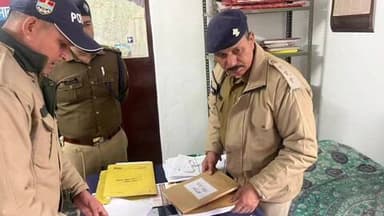 चम्पावत: पुलिस उपाधीक्षक चम्पावत ने रिपोर्टिंग पुलिस चौकी चल्थी का आकस्मिक निरीक्षण किया, आवश्यक दिशा-निर्देश जारी किए