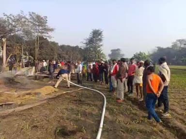 शिवहर: कहतहरवा गांव में आग लगने से एक घर समेत लाखों की संपत्ति जलकर राख