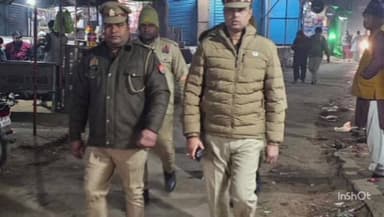 नौतनवा: सोनौली के सीमावर्ती क्षेत्र में पैदल गश्त के दौरान दस वाहनों का चालान