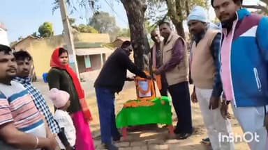 करौं: झारखंड मुक्ति मोर्चा ने करौं के धर्मराज चौक पर दिशोम गुरु शिबू सोरेन की 82वीं जयंती मनाई