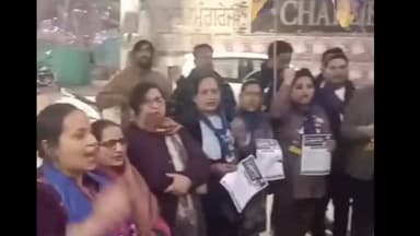 ਜਲੰਧਰ 1: ਹਲਕਾ ਵੈਸਟ ਵਿਖੇ ਆਮ ਆਦਮੀ ਪਾਰਟੀ ਦੇ ਆਗੂਆਂ ਵੱਲੋਂ ਨਸ਼ਾ ਵਿਰੋਧੀ ਕੱਢੀ ਗਈ ਜਾਗਰੂਕਤਾ ਰੈਲੀ