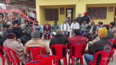 नौतनवा: मां बनैलिया मंदिर समिति के पदाधिकारियों ने बैठक कर शोभायात्रा की रूपरेखा तैयार की