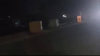 कोईलवर: कोईलवर–छपरा फोरलेन पर हादसे का खतरा, बीच सड़क पर पड़े बड़े पत्थरों का वीडियो हुआ वायरल