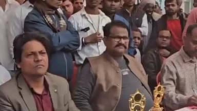 हंडिया: भीटी में क्रिकेट टूर्नामेंट का फाइनल, द लिजेंड क्लब बना विजेता