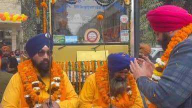 डिफेन्स कॉलोनी: जंगपुरा विधानसभा क्षेत्र के नेहरू नगर में गुरु पर्व पर निकाला गया नगर कीर्तन