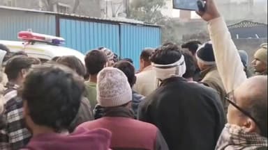 अमरोहा: अमरोहा में कार-बाइक की मामूली टक्कर के बाद जज के पेशकार की पत्नी की दिनदहाड़े हत्या, मुकदमा दर्ज