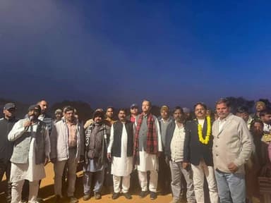 बूरमू: वीर दिशोम गुरु शिबू सोरेन श्रद्धांजलि फुटबॉल टूर्नामेंट में सुबोध कांत सहाय और विधायक सुरेश कुमार बैठा शामिल हुए