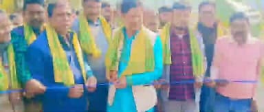 মাথাভাঙা ২: প্রেমেরডাঙ্গা সংলগ্ন এলাকায় পাকা রাস্তার কাজের শুভ সূচনা হল আনুষ্ঠানিকভাবে