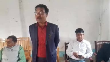 অমরপুর: অমরপুর লালগিরি ভিলেজে এমডিসি সম্রাট জমাতিয়া এলাকা উন্নয়ন তহবিল থেকে ডেকোরেটর এবং বাদ্যযন্ত্র বিতরণ অনুষ্ঠান