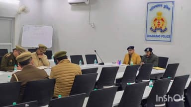 गाज़ियाबाद: पुलिस लाइन में सड़क दुर्घटना पीड़ितों को त्वरित सहायता के लिए कैशलेस ट्रीटमेंट योजना पर आयोजित की गई गोष्ठी