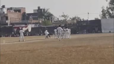 बबेरू: बबेरू कस्बे में ज्वाला कप क्रिकेट टूर्नामेंट के पहले सेमीफाइनल में प्रयागराज ने नोएडा को 16 रन से पराजित किया