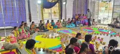 నాగర్ కర్నూల్: నాగర్ కర్నూలు జిల్లా కేంద్రంలోని లక్ష్మీ వెంకటేశ్వర స్వామి దేవాలయంలో 108 గంగాలాలతో కూడారై ప్రసాద ఉత్సవం