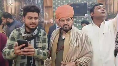 गोंडा: गोंडा में मुंबई रेस्टोरेंट का भव्य उद्घाटन, बृजभूषण शरण सिंह का जोरदार स्वागत हुआ