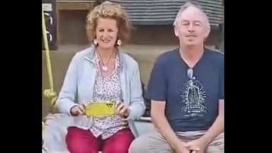 खरगौन: नीदरलैंड का दंपती खरगोन के होम स्टे पहुंचा, बैलगाड़ी पर घूमा और दालबाटी खाकर बोला- वेरी टेस्टी