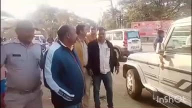 ସମ୍ବଲପୁର ମ୍ୟୁନିସିପାଲଟି: ଧନୁପାଲି ଥାନା ଅନ୍ତର୍ଗତ ଜେଲ ଛକ ନିକଟରେ ଚାଷୀମାନଙ୍କୁ ଉଠାଇ ନେଲା ପୋଲିସ