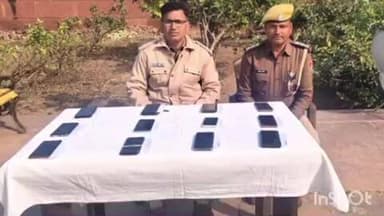 बाड़ी: पुलिस ने खोये हुए 12 मोबाइलों को ट्रैस कर किया बरामद
सीओ ने मोबाइल धारकों को सुपुर्द किए उनके मोबाइल